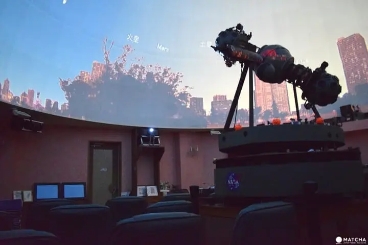 お寺の中にプラネタリウム？葛飾区立石證願寺の「プラネターリアム銀河座」