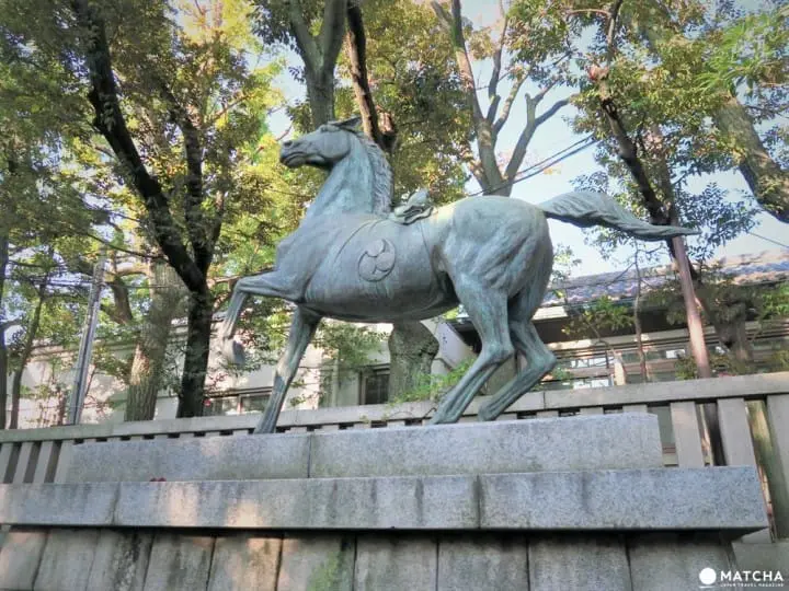 江戸相撲発祥に鳥居のトンネルまで！下町を代表する神社「富岡八幡宮」