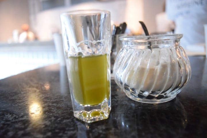 緑茶のエスプレッソ!?世界初のカフェインチャージバー caffeineholic
