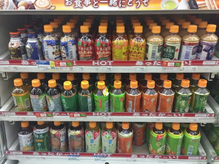 5 Japanese Konbini Items that will keep you warm this winter 