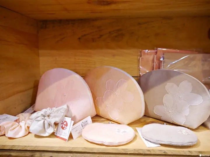 把大自然與櫻花穿在身上！草木染手作雜貨衣物