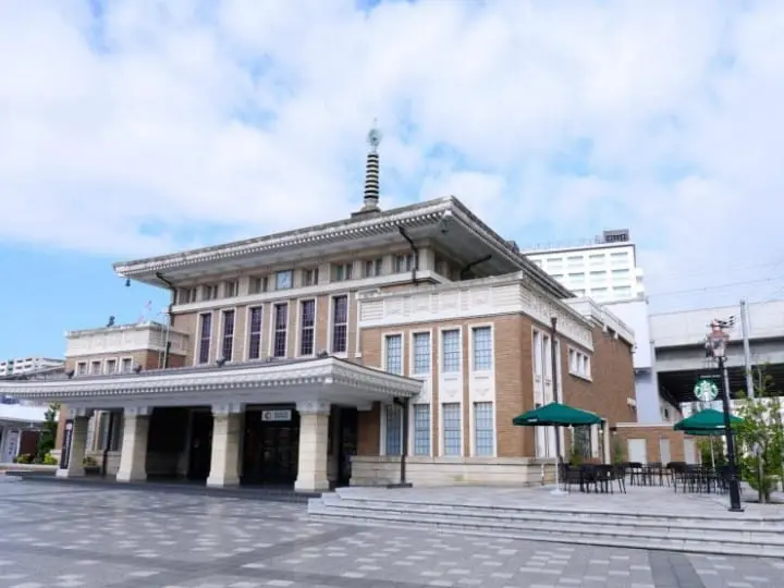 『關西景點』到JR奈良舊車站內星巴克品嚐一杯咖啡