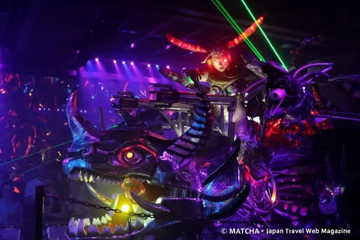 気になるアクセス情報から話題のショッピング・グルメスポットまで〜新宿完全攻略ガイド〜