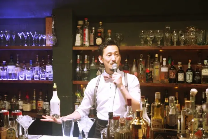 女生绝对抵挡不了的浪漫夜晚：现场感受爵士乐与花式调酒的LIVE秀