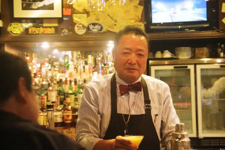 女生绝对抵挡不了的浪漫夜晚：现场感受爵士乐与花式调酒的LIVE秀