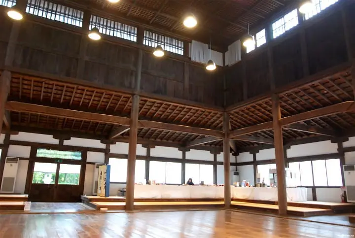 眺望京都新景点 跃上东山的青龙殿 