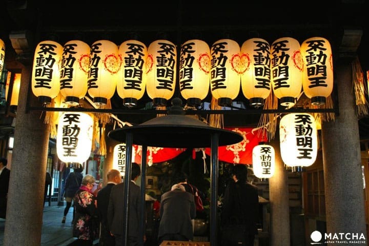 Namba's Hozenji - A Temple WIth A Dreamy Atmosphere And Lively Alleys