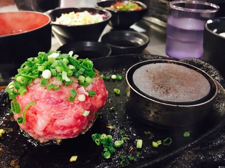 福岡新排隊美食:用燙石煎的伊万里牛肉漢堡排「極味屋」