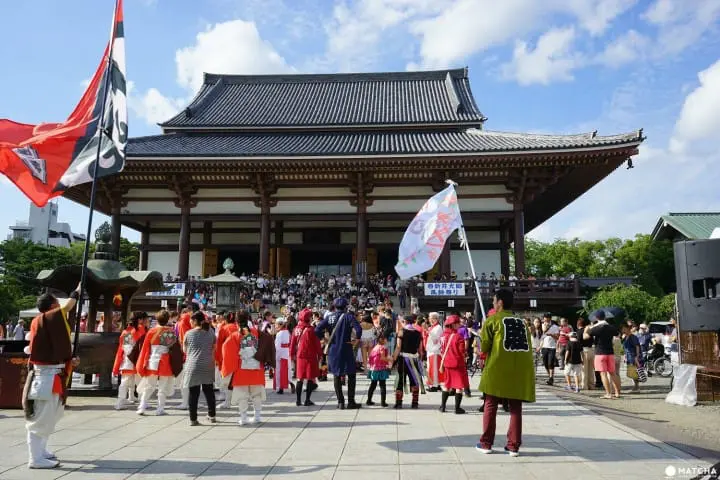 西新井大師の納めの縁日で日本文化を体験