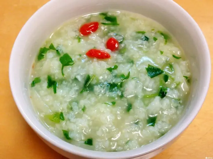 日本新年吃什麼？豪華冷便當加綠草粥