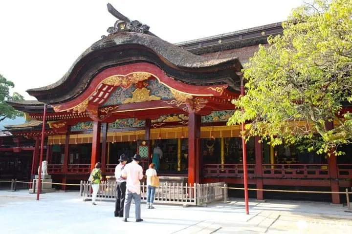 Japanese Encylopedia: Hatsumode