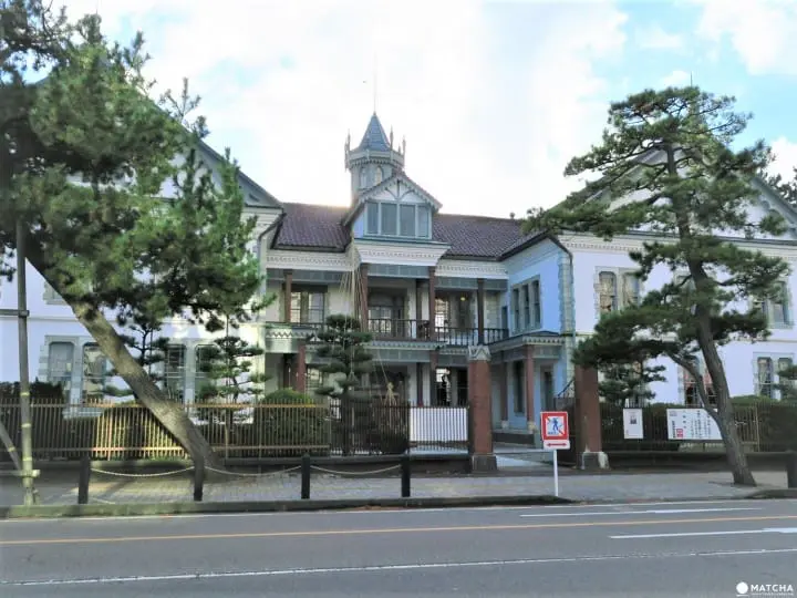 享受有山有海並保留海運歷史的