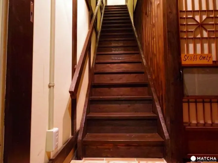 新潟市にあるゲストハウス人参の階段