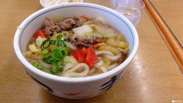滿滿的烏龍麵 觀光巴士帶你去排隊名店