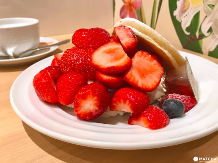 【季节限定】草莓控注意！精选东京6家必访草莓松饼！