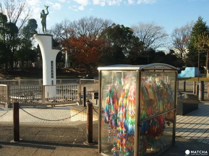 青戸平和公園の少女像全体