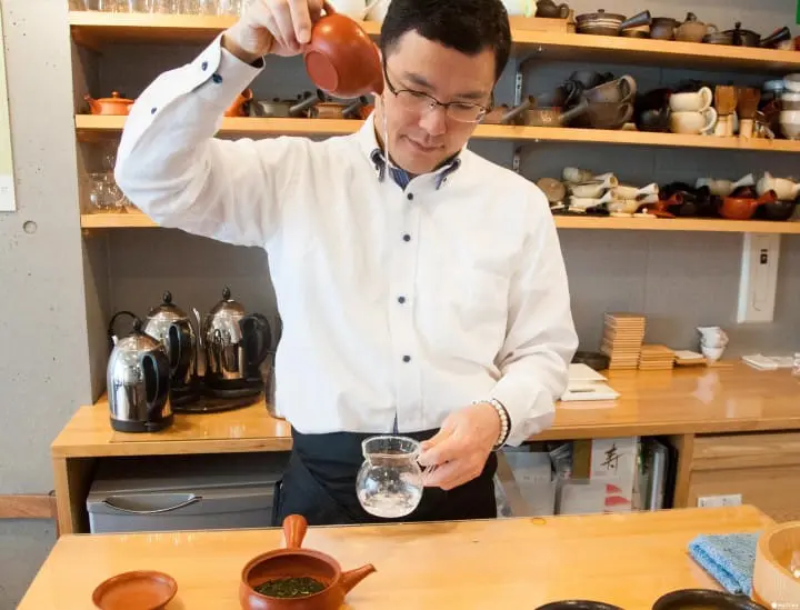 在表參道品茶享甜慢聊的空間：茶茶の間