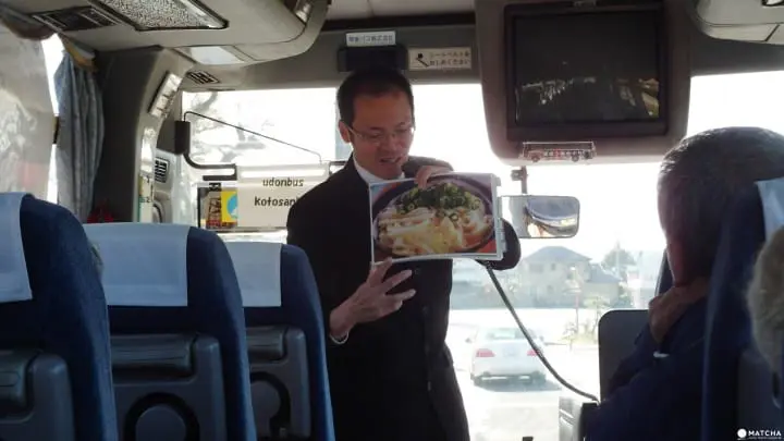 坐烏龍麵觀光巴士 一起郊遊去吃麵 