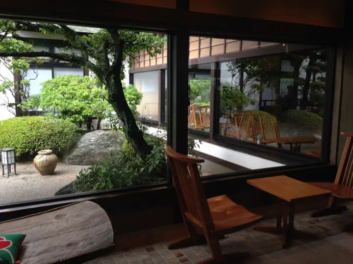 日本のことば事典「離れ」