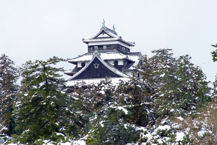 【島根県】四季を通して見どころの多い島根県の国宝「松江城」