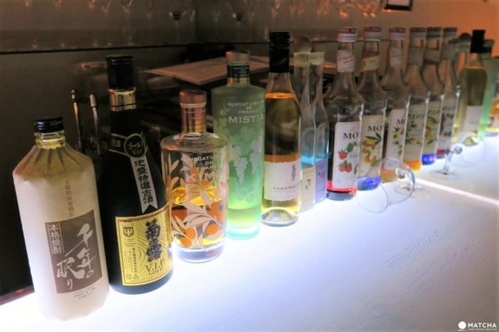 日本のウイスキーを英语で指南。新宿ゴールデン街のバー“comorebi –saudade”