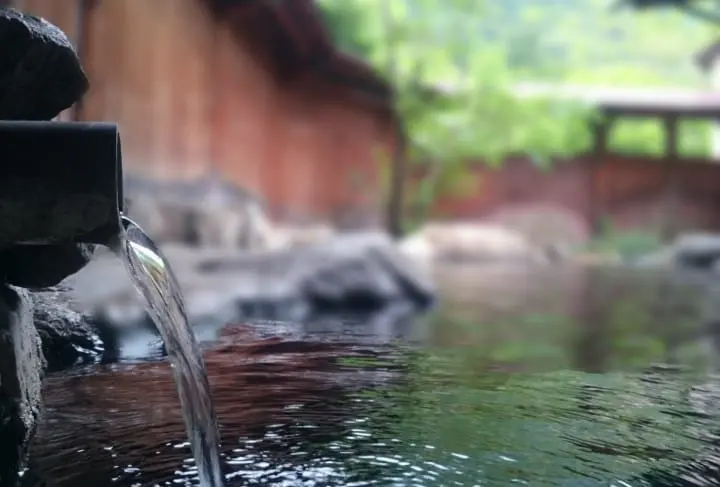 秋田の秘境、乳頭温泉への行き方と日帰り温泉、旅館などまとめ