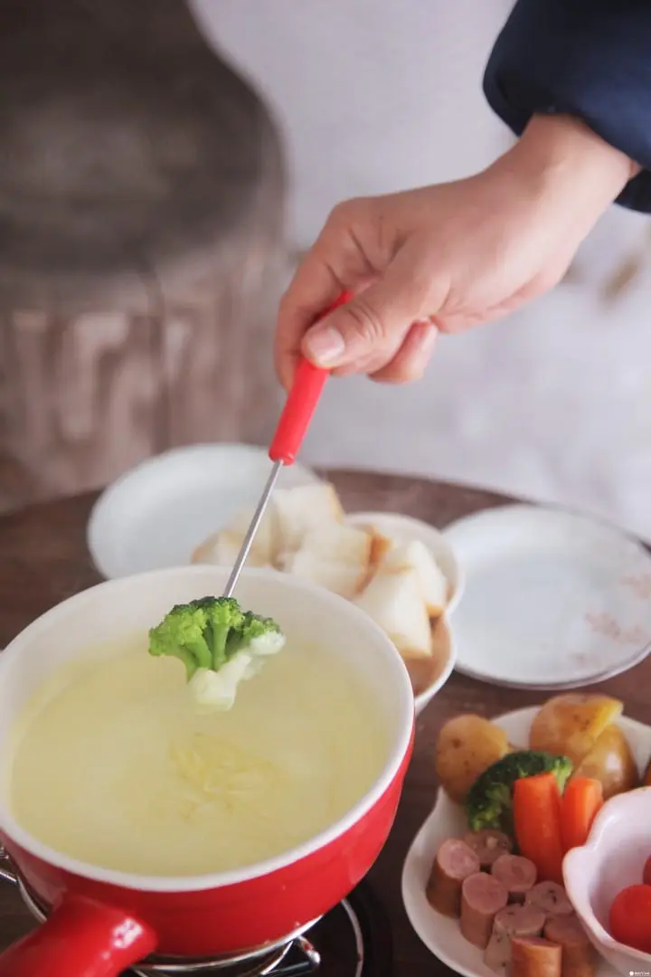 【北海道 惠庭】雪國美食與玩樂體驗全都包！必嚐在雪屋中品嚐暖呼呼成吉思汗鍋。