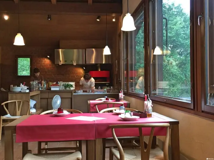 『北海道 美瑛』就像是來到義大利！不預約吃不到～iL coVo手桿麵皮窯烤披薩