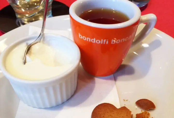 『北海道 美瑛』就像是來到義大利！不預約吃不到～iL coVo手桿麵皮窯烤披薩