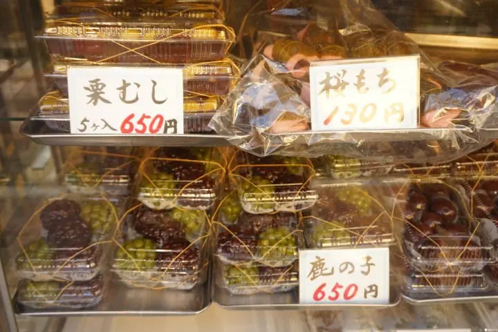 巢鸭站阿桑最爱和果子特辑（顺便买日本开运红裤、观音庙求好运！）