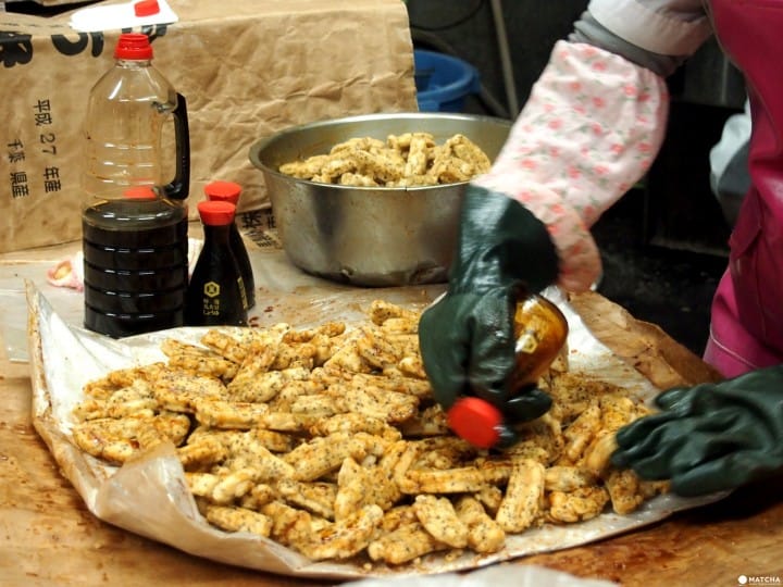 【東京】葛飾名物「杉戸煎餅」を食べずして成田空港に向かうことなかれ!ビーガンにもおすすめ和菓子“揚げ煎餅”とは