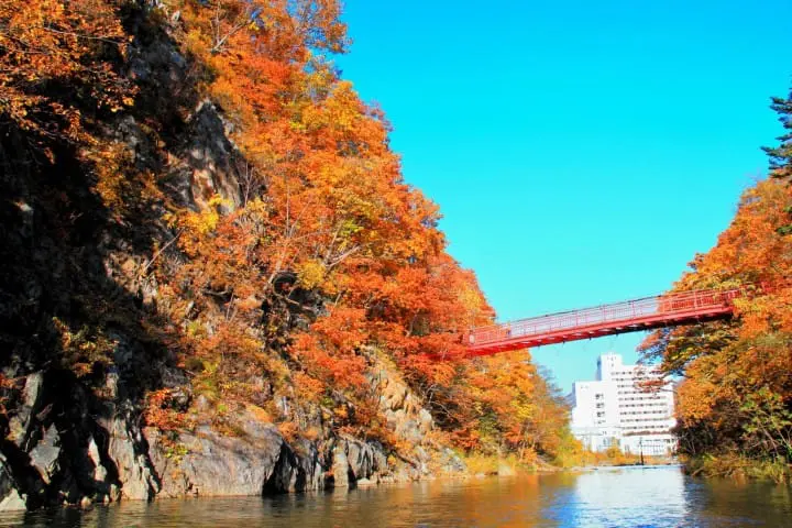北海道で鮮やかな紅葉を楽しもう！紅葉スポット6選