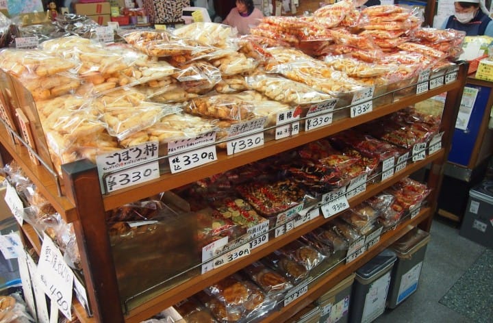 【東京】葛飾名物「杉戸煎餅」の揚げかきもちはビーガンにもオススメ!