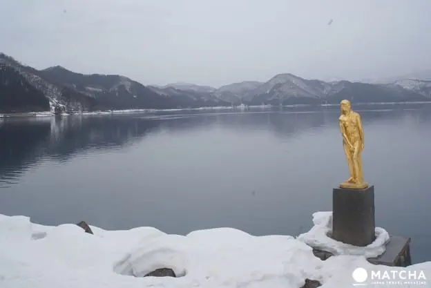 冬季在秋田，有 N 種和雪交往的方式：田澤湖、角館武家屋敷、乳頭溫泉鄉