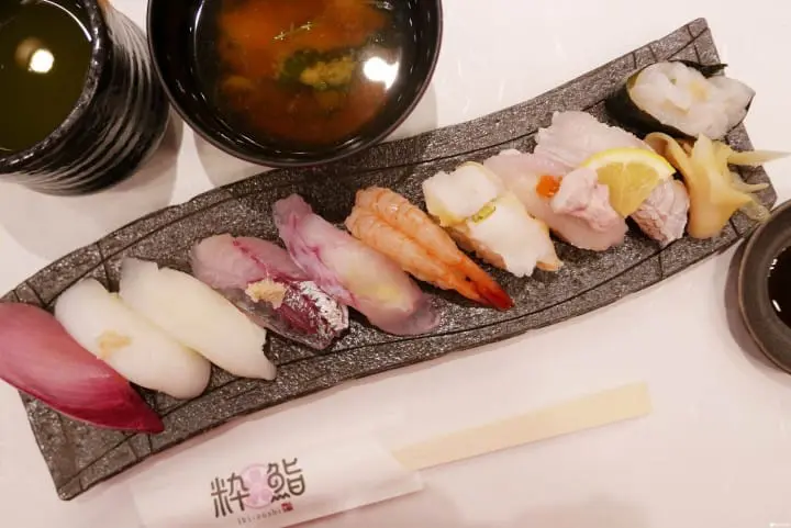 『富山县 南砺市』被世界遗忘的美景角落：四季更迭合掌屋点灯美景