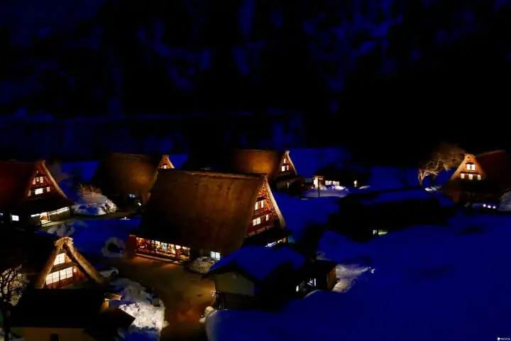 『富山县 南砺市』被世界遗忘的美景角落：四季更迭合掌屋点灯美景