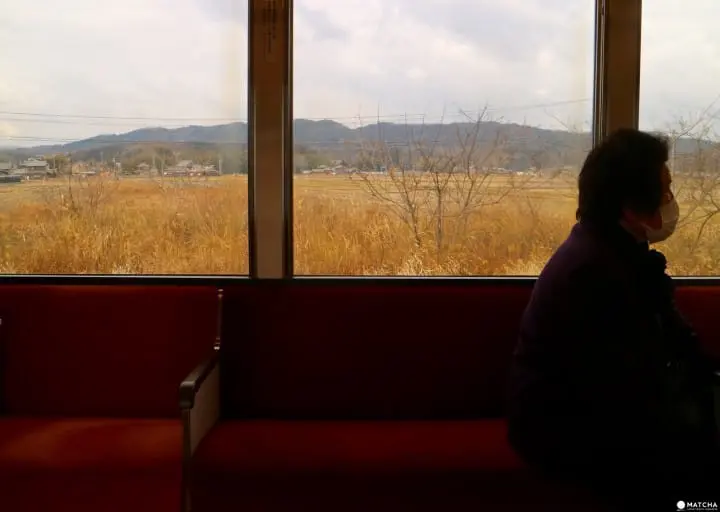 忍者列車で行こう!三重県伊賀鉄道のユニークなラッピング電車の旅