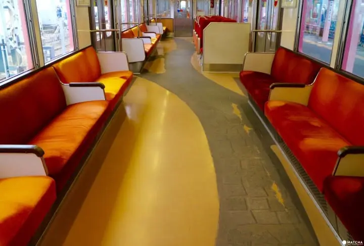 忍者列車で行こう!三重県伊賀鉄道のユニークなラッピング電車の旅