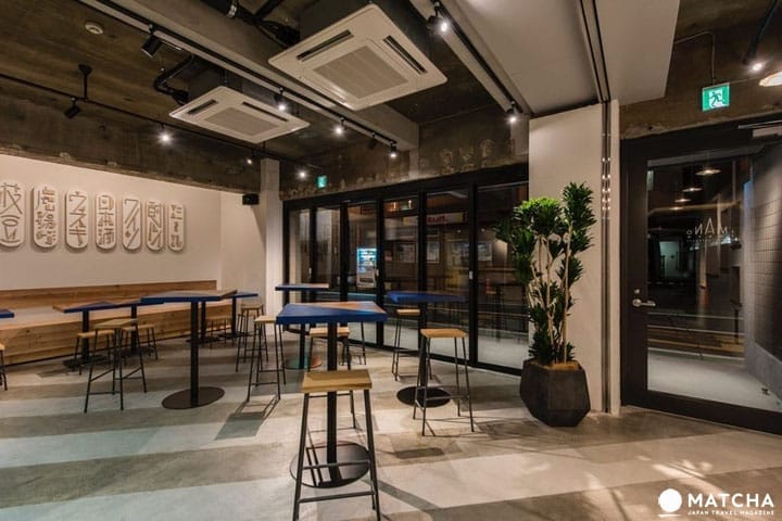“IMANO TOKYO HOSTEL” ที่พักเอาใจคอเหล้าแบบยืนเมาในชินจุกุ