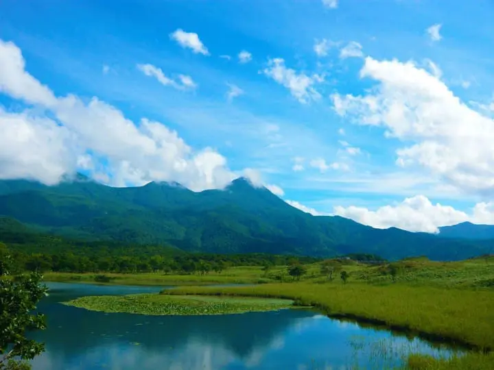 世界遺産・知床の温泉が流れる不思議なカムイワッカ湯の滝〜ツアーとホテルなど〜