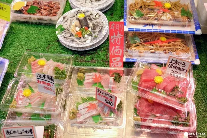 ローカルフードやおみやげ探しも楽しめる!日本の商店街・完全ガイド