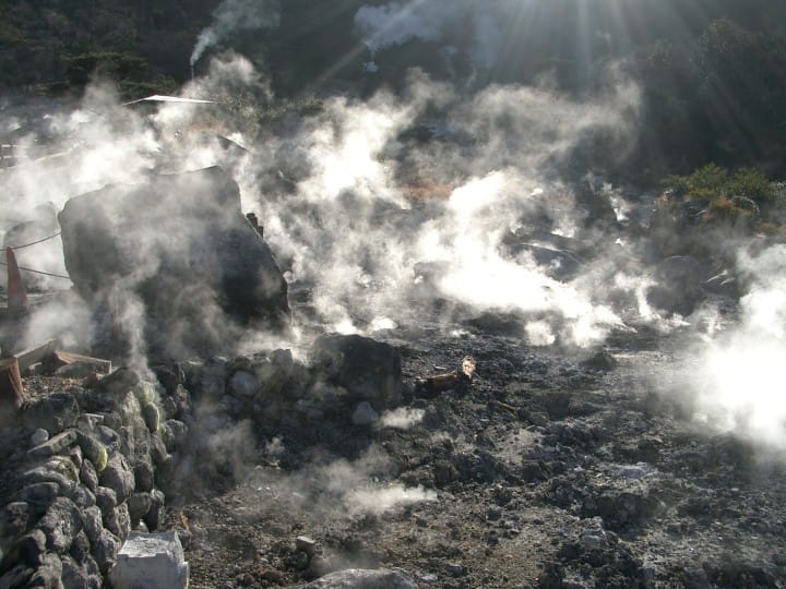 【長崎県】大自然に囲まれた湯けむり漂う雲仙温泉~アクセス、日帰り温泉、旅館情報など