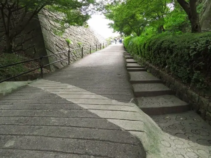 【香川県】日本一高い石垣の城　石垣の名城　「丸亀城」