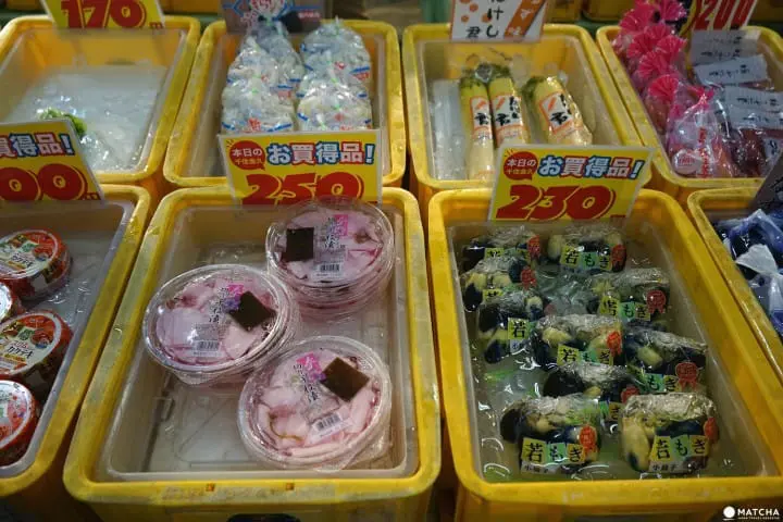 数十種の魚介類を身近で見られる足立市場ワーキングツアー