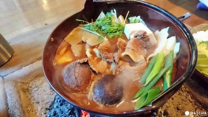 【篠山モデルコース】800年の伝統をもつ丹波焼を体験し、古民家に泊まり、窯元を自転車で巡る旅