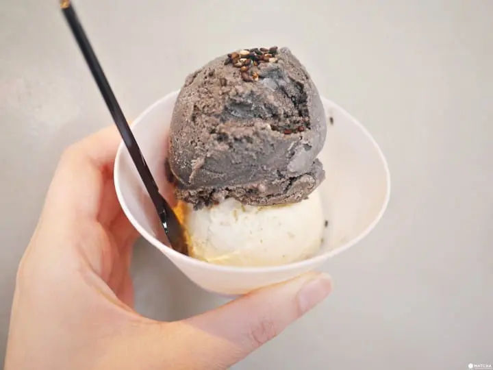 表参道胡麻冰两种口味