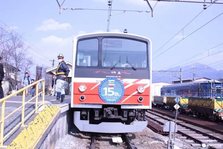 หนีร้อนสงกรานต์แล้วมาเที่ยวรถไฟ-ชมเจดีย์ห้าชั้นภูเขาไฟฟูจิกันเถอะ~