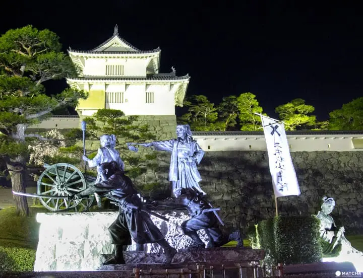 Cherry Blossom Viewing in Fukushima's Two Castles