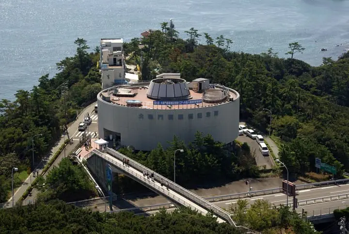 大鸣门桥架桥记念馆