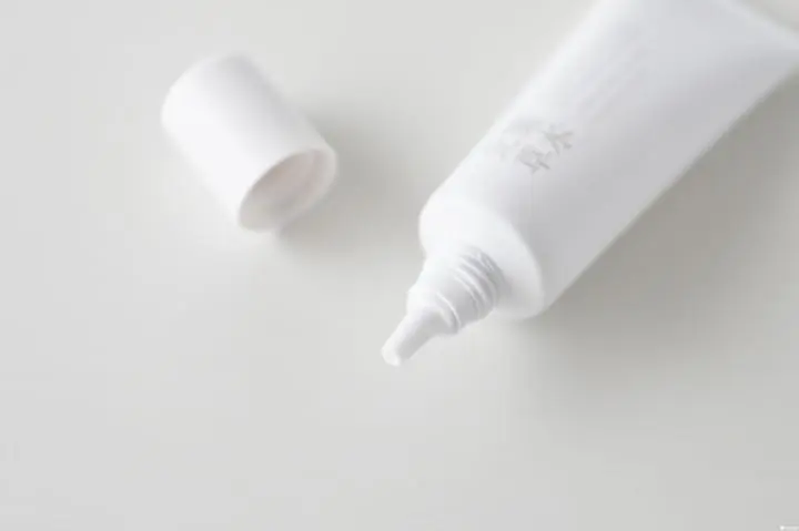 北麓草水防曬乳